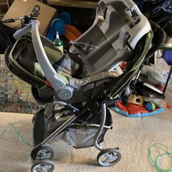 Folding Stroller With Car Seat and 1 Base 