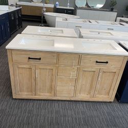 60” Bathroom Vanity In Wood Color
