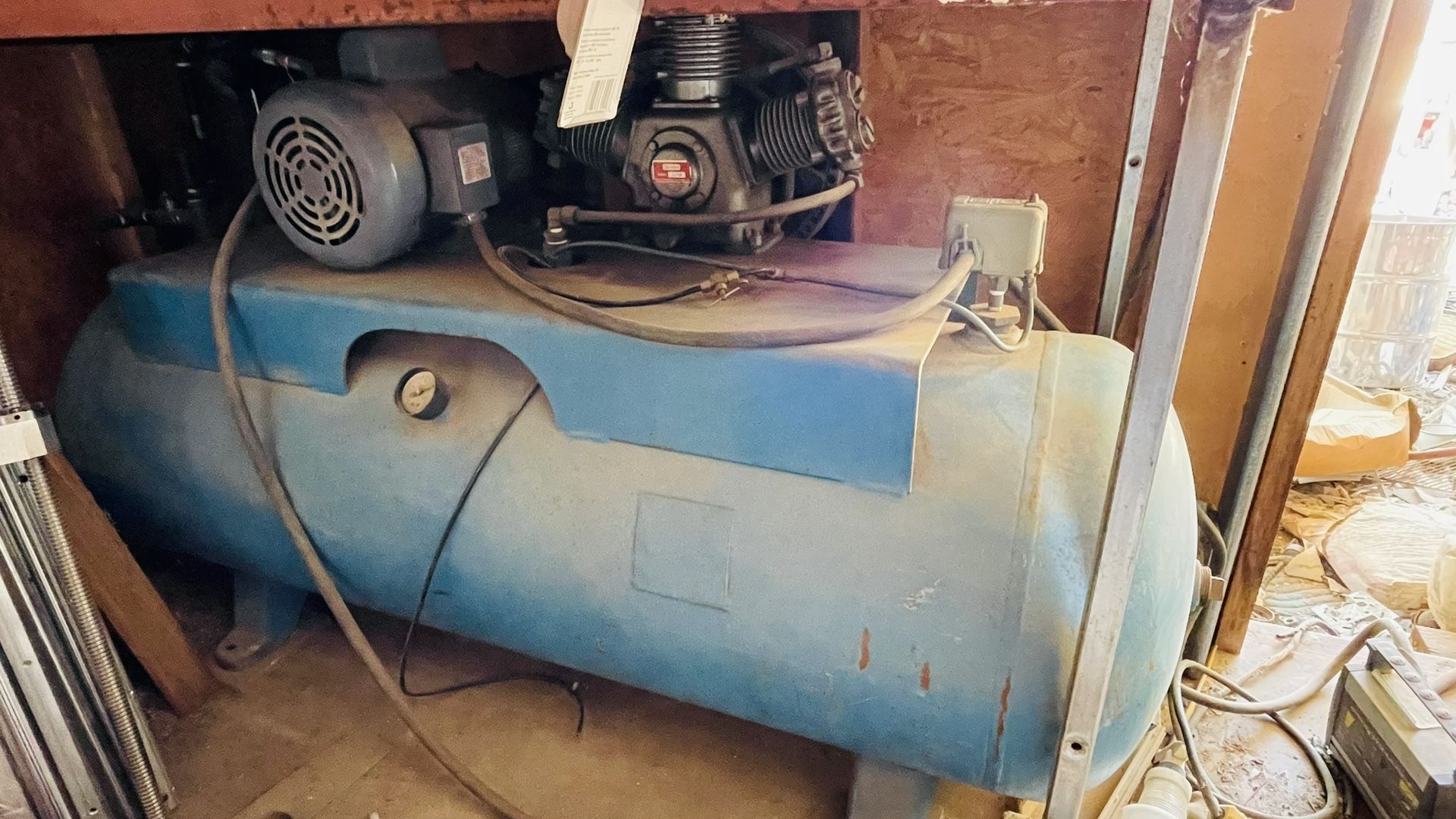 Large Air Compressor (Motor Does Not Turn On)