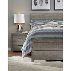 Complete Queen bed Brand New - ( Mattress, Bedframe, Boxspring)