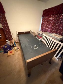 Electric Bed - Adjustable with Matteess