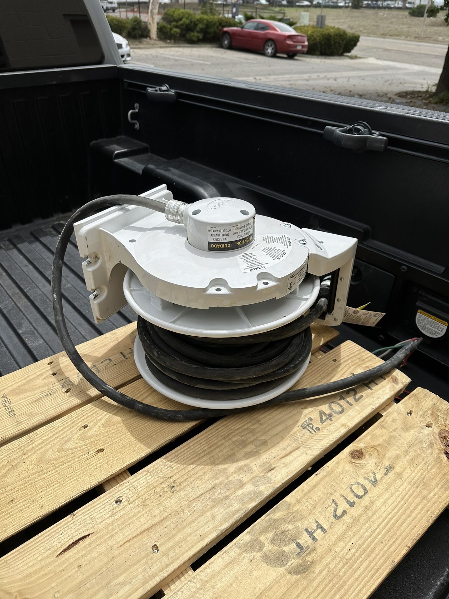 Commercial Cord Reels / Pull Down Power Cord
