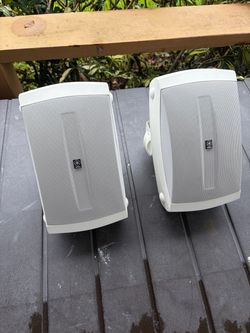 Yamaha NS-AW150W Indoor/Outdoor Speakers – Pair, White