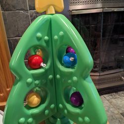 Little tikes store christmas tree