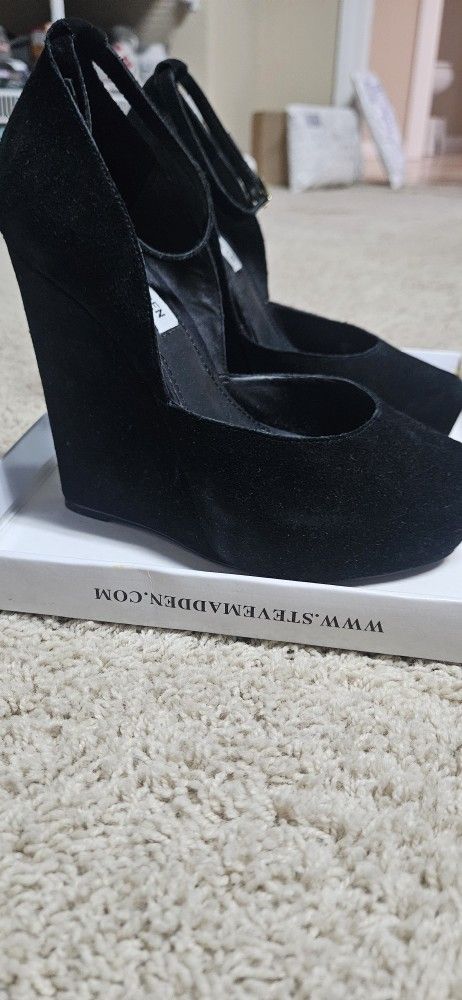 Steve Madden Wedges