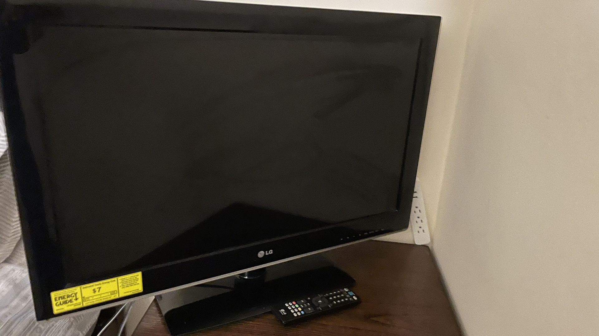 LG TV - 32 inch TV | LED | HD 720p 
