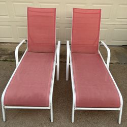 Pool Lounge Chairs