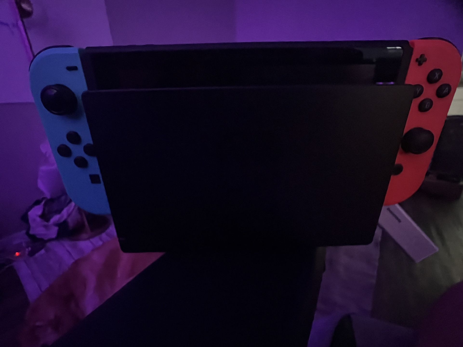 Nintendo Switch Plus Games And Extra Controller