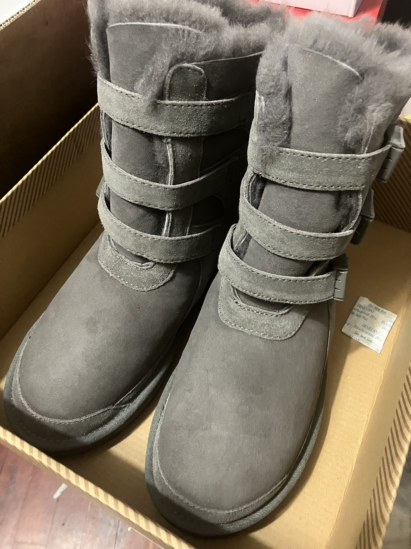 Luxury Women Snow Boots  Size 8