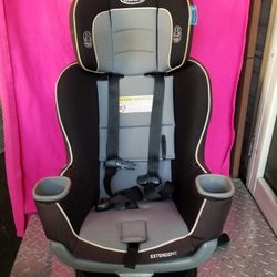 GRACO  EXTEND2FIT CARSEAT [ SEE  ALL PICS FOR DETAILS  & CONDITION PLEASE ]