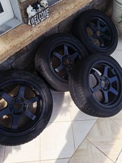 Tire and rim set complete