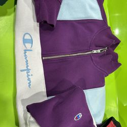 Champions Sweater Large