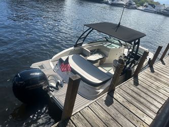 Sea ray 190 sx. Mercury 150 Outboard