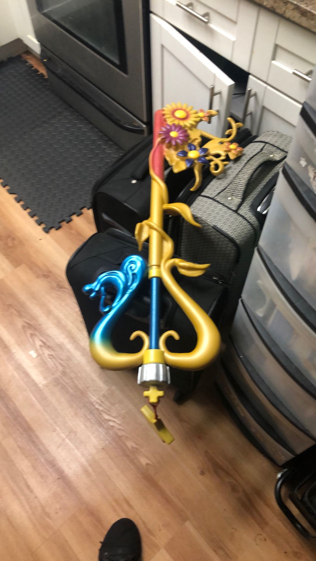 Cosplay Kingdom Hearts Key blade $10
