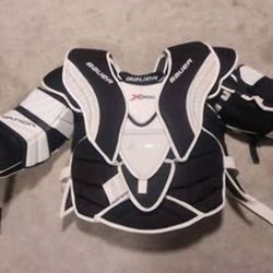 Bauer Viper x900 chest protector. Senior Large