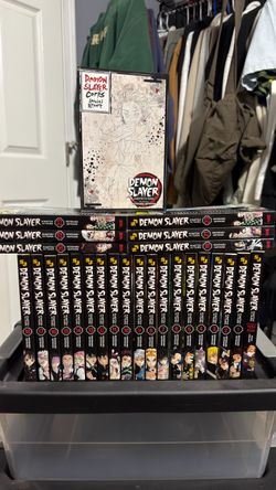Demon Slayer: Kimetsu no Yaiba Complete Box Set