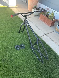 Thruster frame