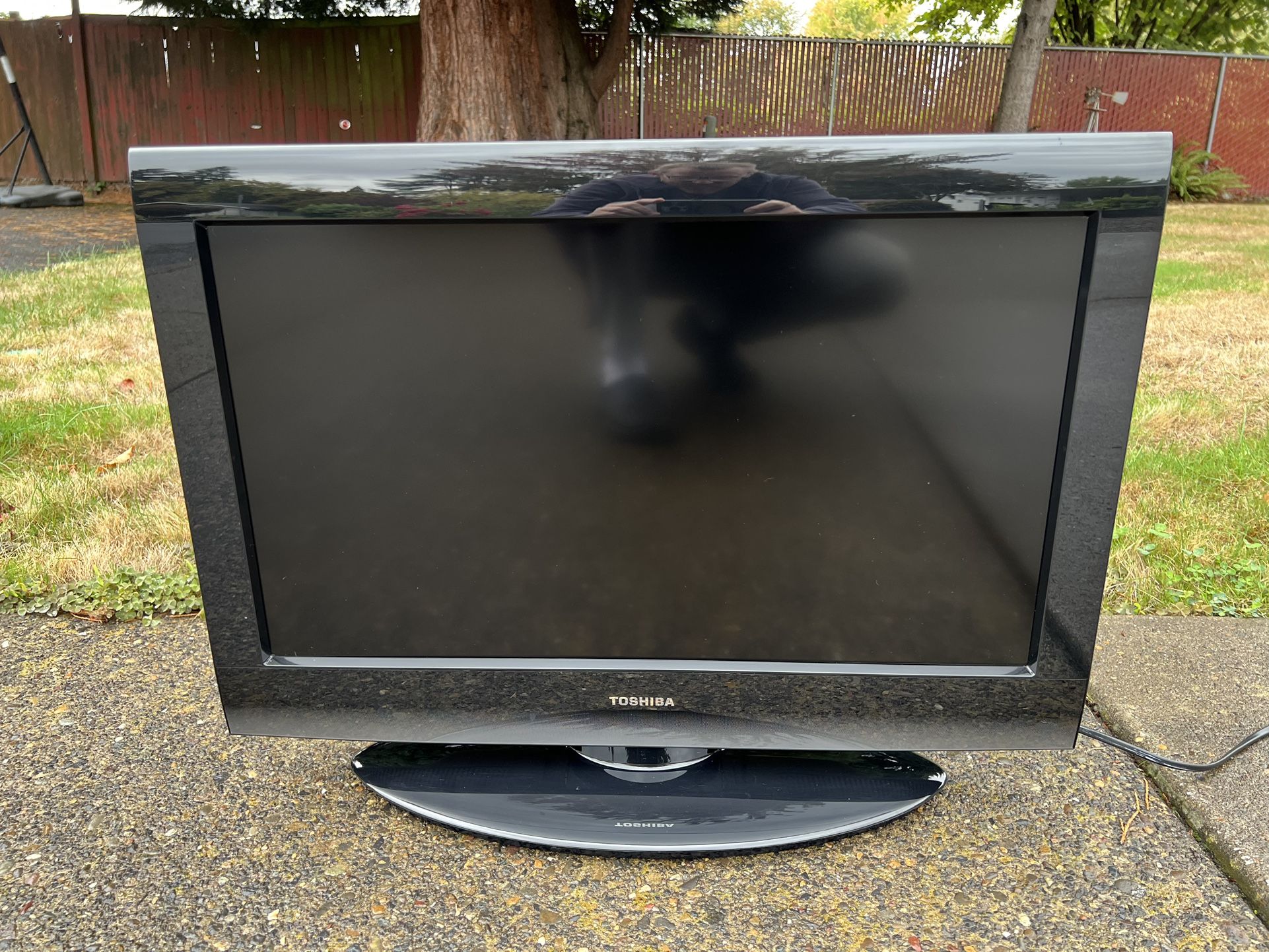 Toshiba 26” LCD TV