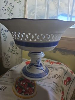 Vintage porcelain compote pedastal bowl