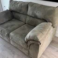 Ashley Furniture - Coral Pike Pewter Loveseat