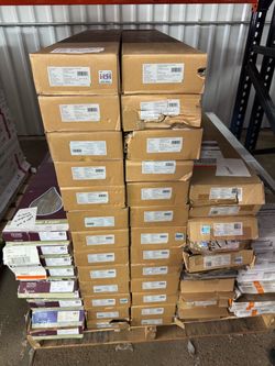 TrafficMaster Folsbury Ridge 6 MIL x 6 in. W x36 in. Brown Waterproof Vinyl Plank Flooring