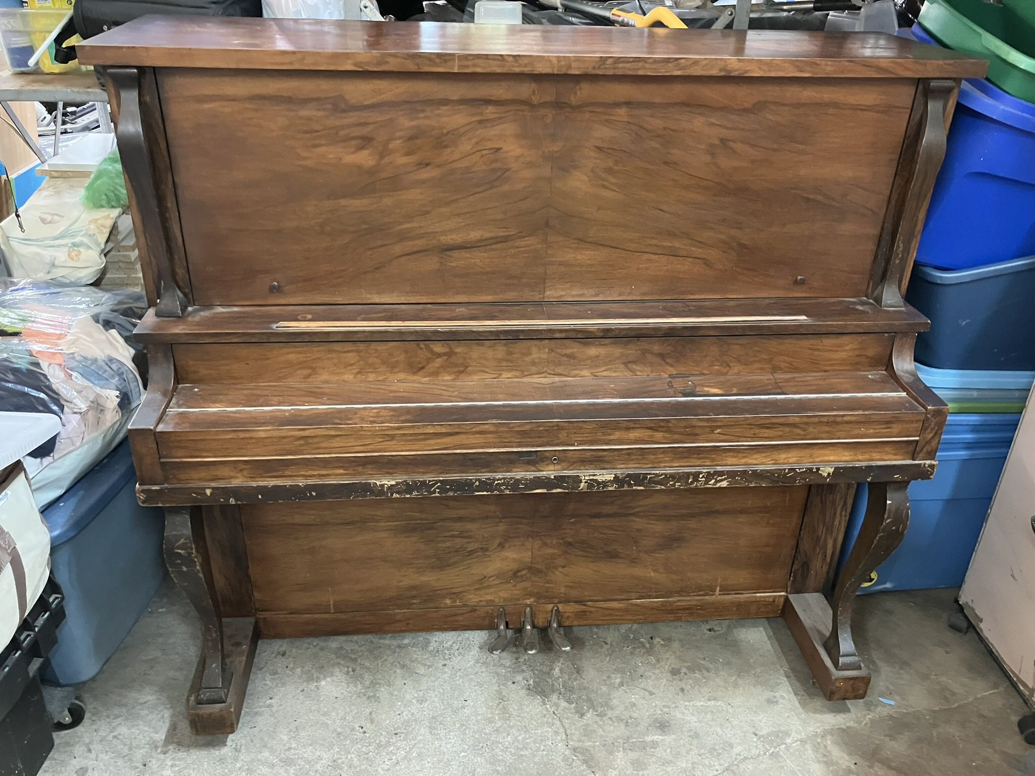Free Upright Piano W Ivory Keys