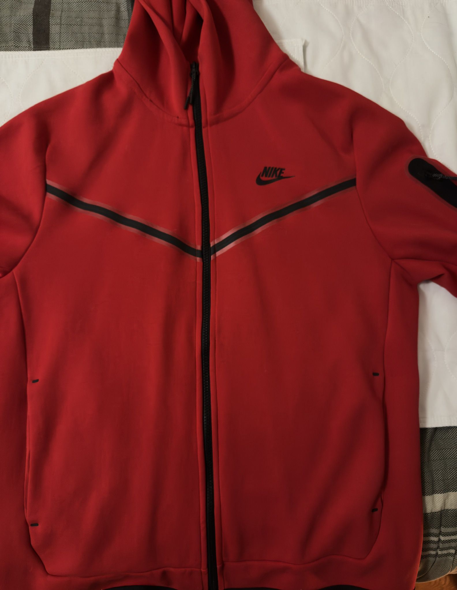 Nike Tech Fleece Men’s Red Tracksuit Size Large: Worn Once, Excellent Condition