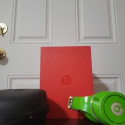 Beats by Dr. Dre Studio (1st Gen) Wired Headphones