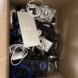 So many cords!