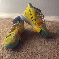 Yellow Nike Kyrie World 1 Basketball Shoes