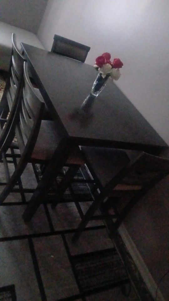 Dinning Table