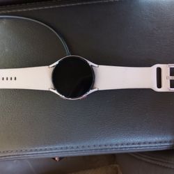 Samsung Galaxy Smart Watch Series 4