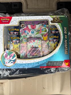 Pokemon 30th Celebration Sylveon ex Box