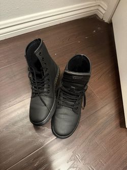 New woman doctor martens, size 36, first person that brings $20 now take it Costa Mesa price is firm