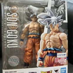 •son goku ultra instinct  $110 Sh figuarts