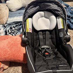 Graco Infant  Car Seat 35 LX
