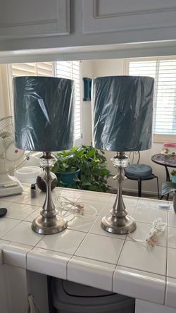 Double night stand lamps set