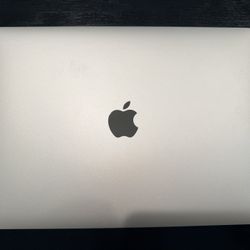 Like New MacBook Air 2020 13” i5 / 8GB / 512GB 