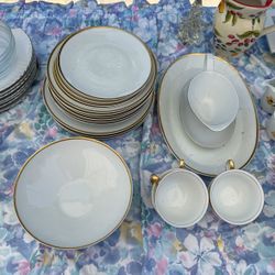 White Plate Set