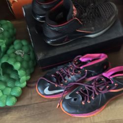 20 pairs of Jordan Retro shoes