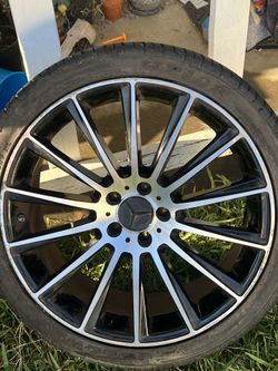 All 4 Mercedes Benz 20’ AMG Rims