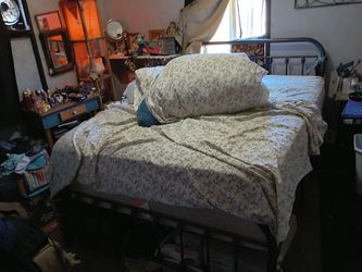 FREE Queen size bed