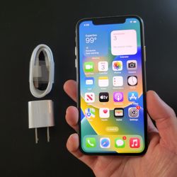 iPhone X White - UNLOCKED - Like New