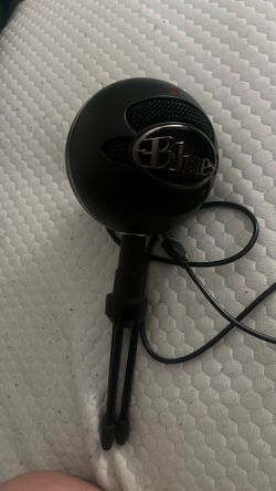 Blue snowball microphone