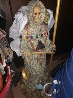 Santa muerte statue preparado