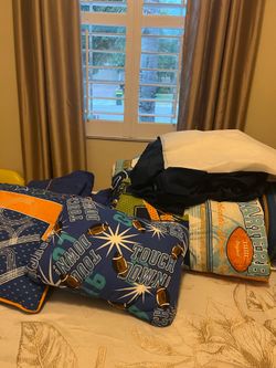 Disney full set comforter with pillows sheet and sham for twin bed clean