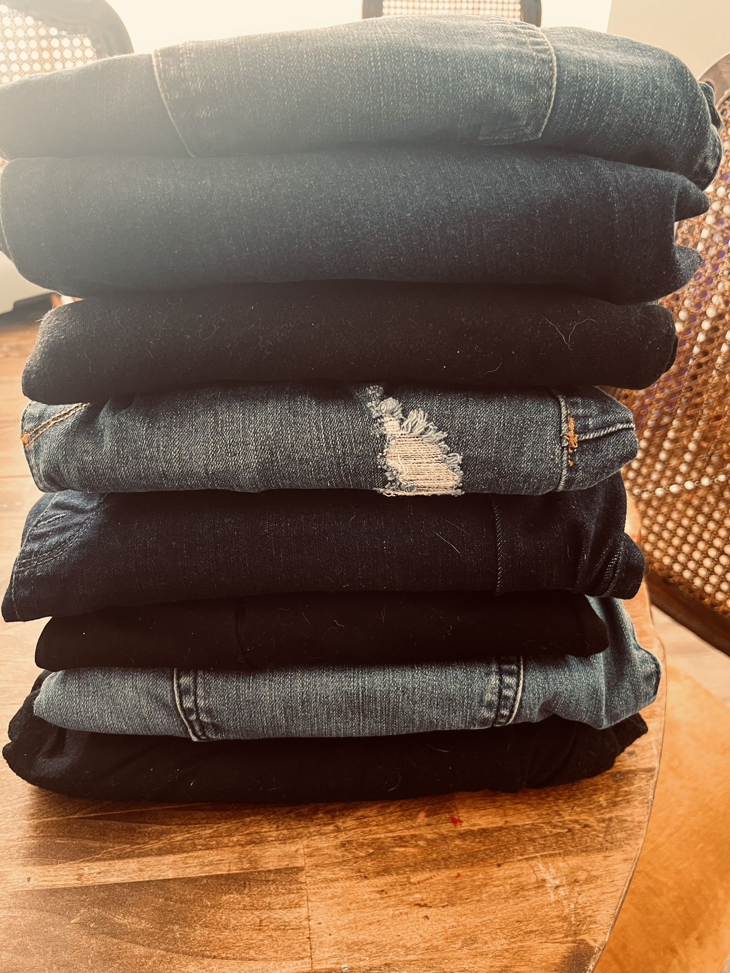 Bundle of 8 Maternity Pants – Size Small/Medium