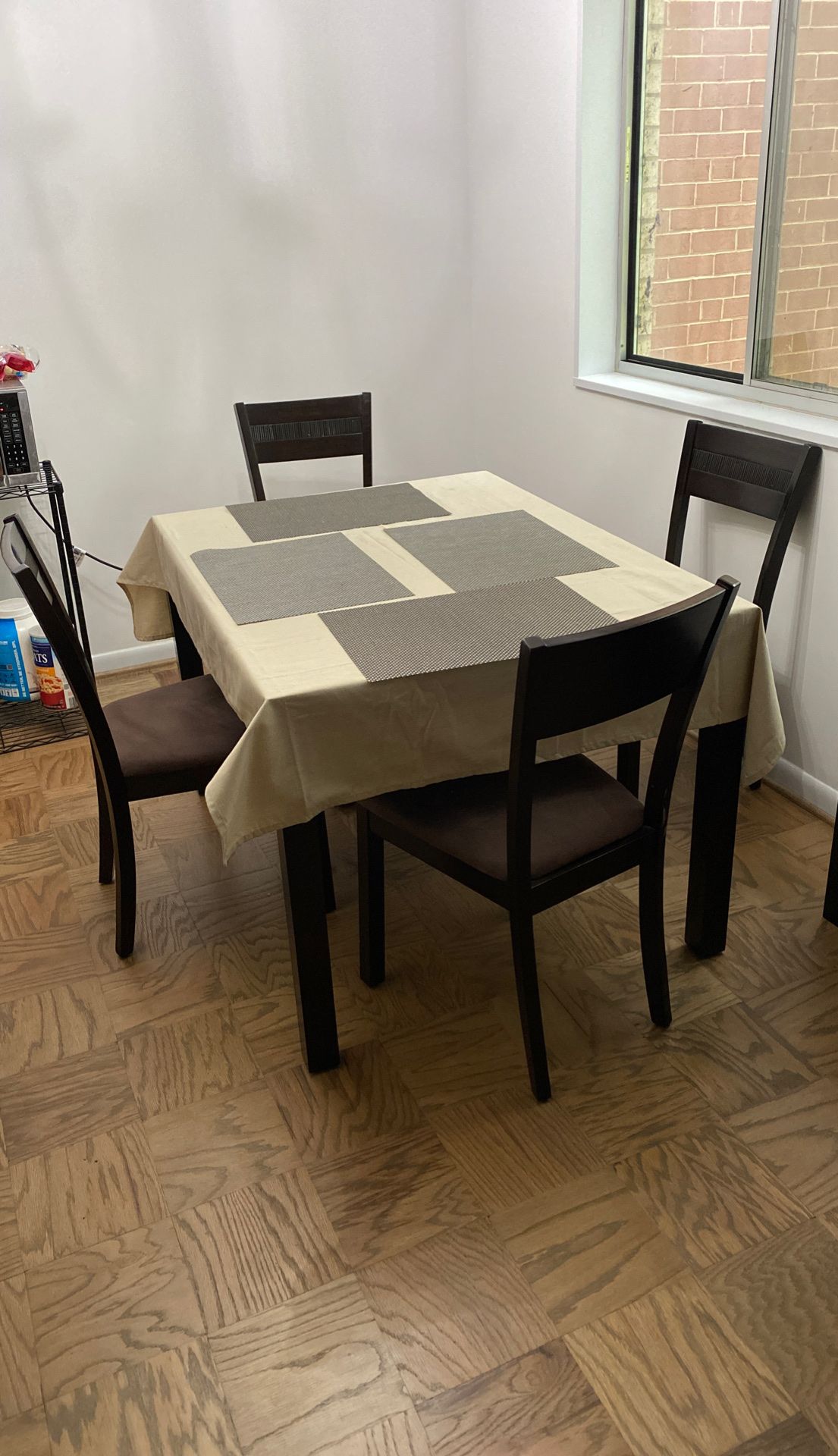 Dining table with 4 chairs.