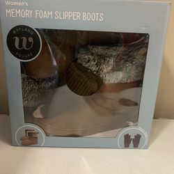 Women’s Memory Foam Slipper Boots W/ Touch Screen Gloves (M) Size 9-10