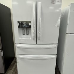 $100 Off + FREE Delivery Drop Off! Whirlpool 33”W Refrigerator